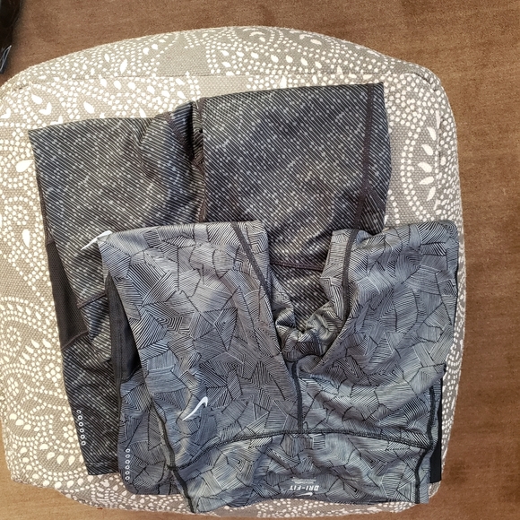 2 pair of NIKE RUNNING TIGHTS - Picture 4 of 6